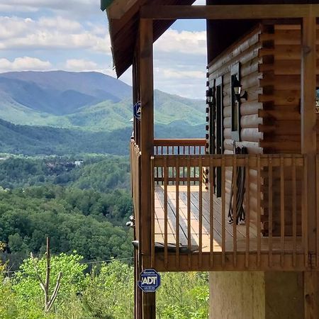 Yogi'S Den: Breathtaking Views! 3 Min To Dollywood, On 1 Acre! Βίλα Sevierville Εξωτερικό φωτογραφία