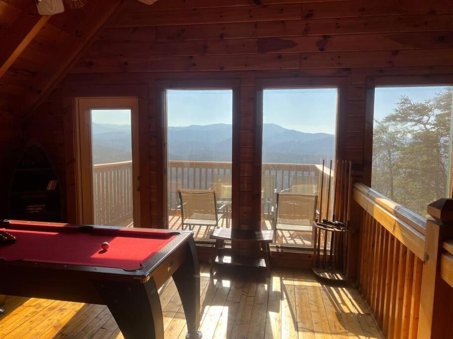 Yogi'S Den: Breathtaking Views! 3 Min To Dollywood, On 1 Acre! Βίλα Sevierville Εξωτερικό φωτογραφία