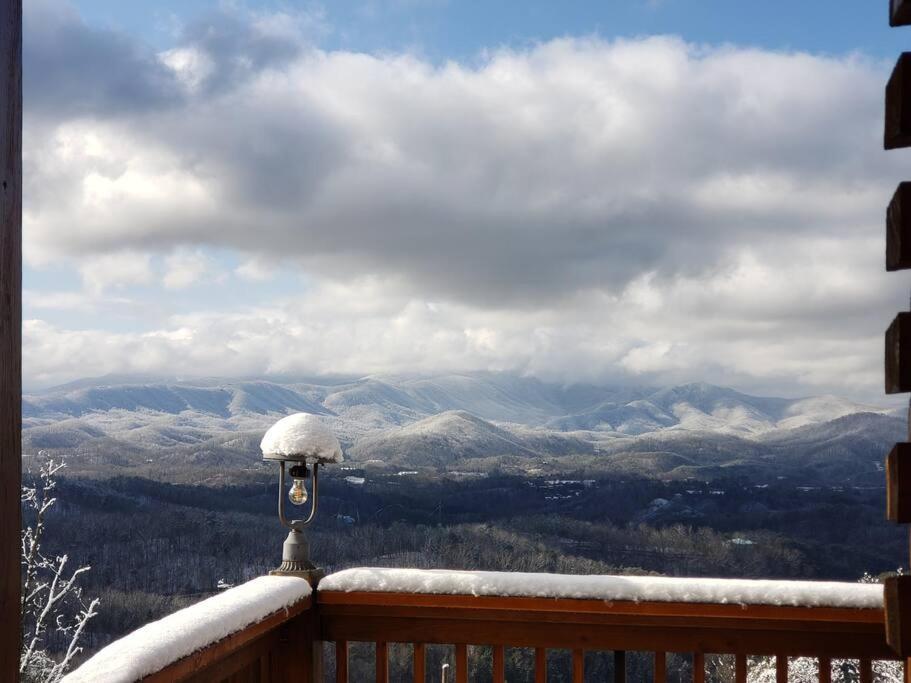 Yogi'S Den: Breathtaking Views! 3 Min To Dollywood, On 1 Acre! Βίλα Sevierville Εξωτερικό φωτογραφία