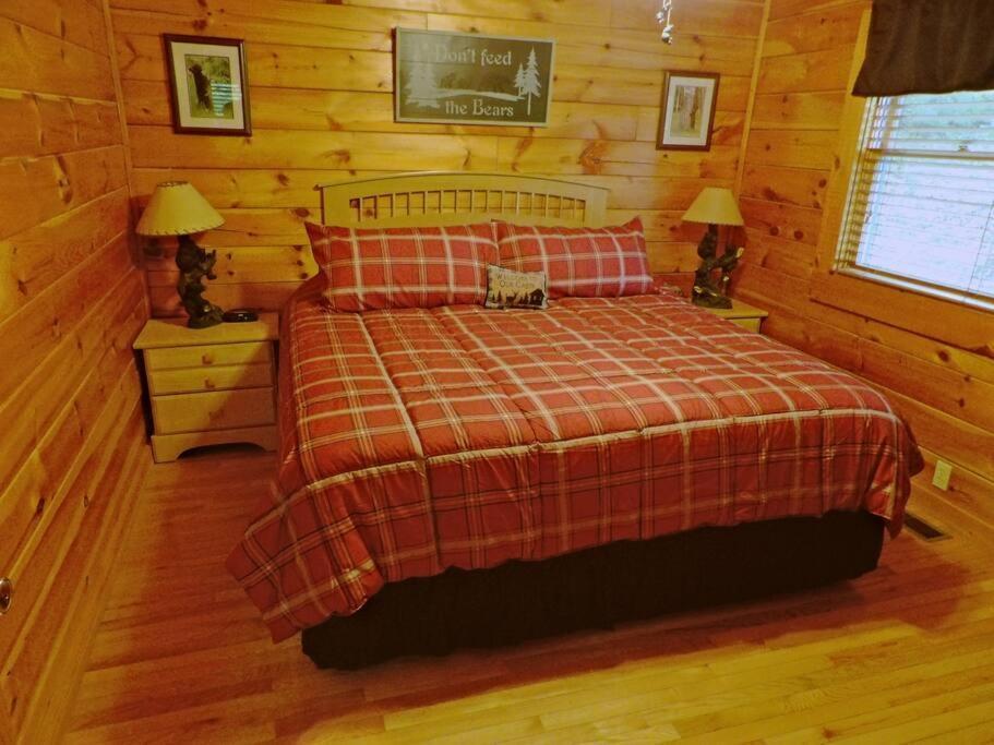 Yogi'S Den: Breathtaking Views! 3 Min To Dollywood, On 1 Acre! Βίλα Sevierville Εξωτερικό φωτογραφία