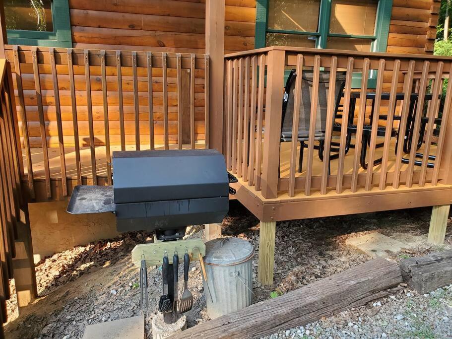 Yogi'S Den: Breathtaking Views! 3 Min To Dollywood, On 1 Acre! Βίλα Sevierville Εξωτερικό φωτογραφία