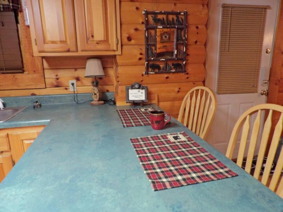 Yogi'S Den: Breathtaking Views! 3 Min To Dollywood, On 1 Acre! Βίλα Sevierville Εξωτερικό φωτογραφία